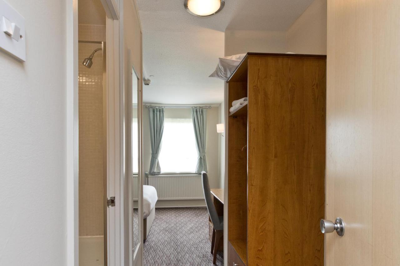 Blue Bell Hotel 3*