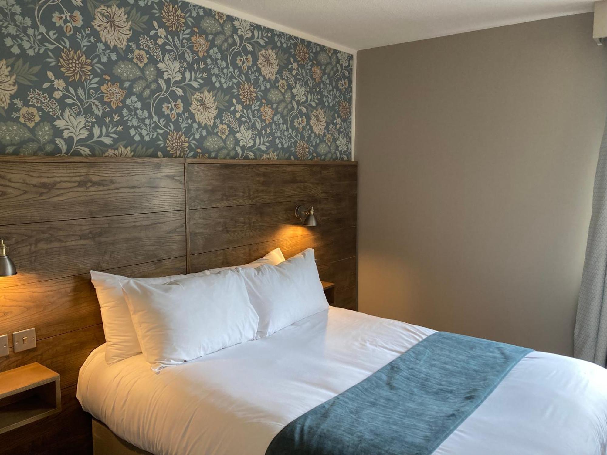 Blue Bell Hotel 3*